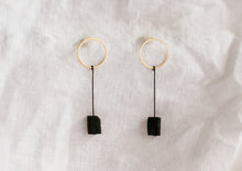 Load image into Gallery viewer, Facet Earrings