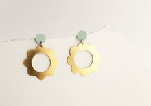 Load image into Gallery viewer, Flower Power Earring - Mint